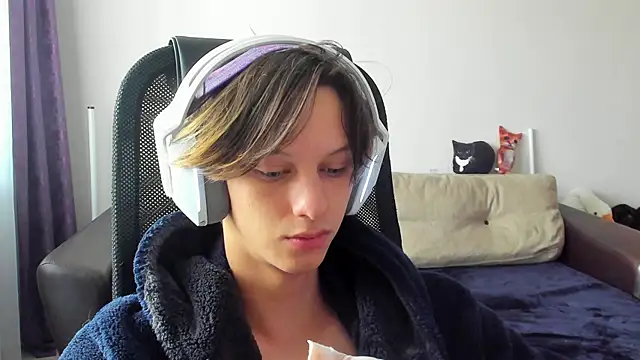 Ostin meow online show from 10/29/25, 07:18