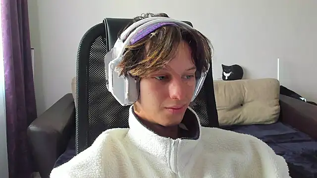 Snapshot of Ostin_meow chatting on 09/22/25, 06:41 Ostin meow online show from 09/22/25, 06:41