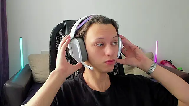 Ostin meow online show from 03/04/26, 07:05