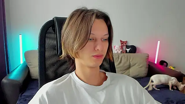 Ostin meow online show from 03/26/26, 04:11