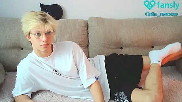 Snapshot of Ostin_meow chatting on 01/19/25, 07:36 Ostin meow online show from 01/19/25, 07:36