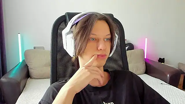 Ostin meow online show from 02/12/26, 04:34