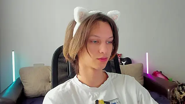 Ostin meow online show from 03/05/26, 04:42