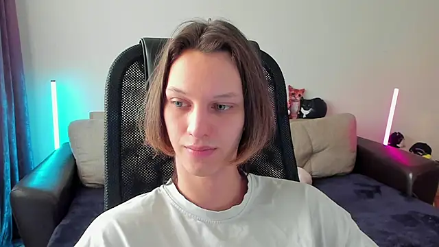 Ostin meow online show from 04/14/26, 12:43