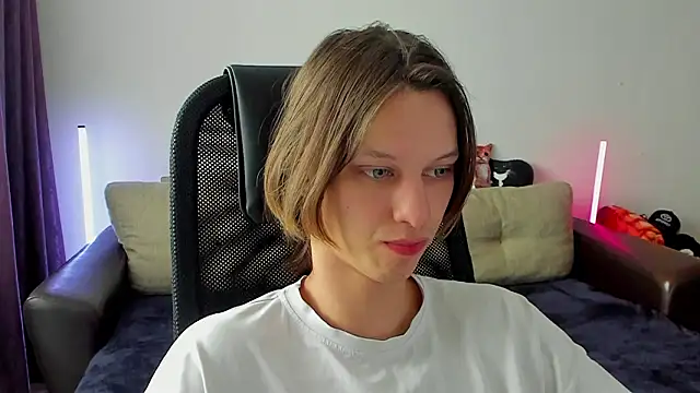 Ostin meow online show from 03/16/26, 05:37