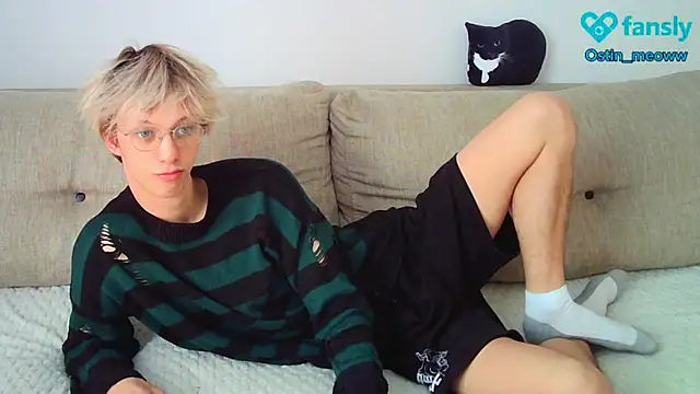 Snapshot of Ostin_meow chatting on 03/13/25, 06:26 Ostin meow online show from 03/13/25, 06:26