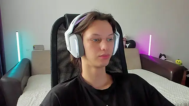 Ostin meow online show from 02/17/26, 08:55