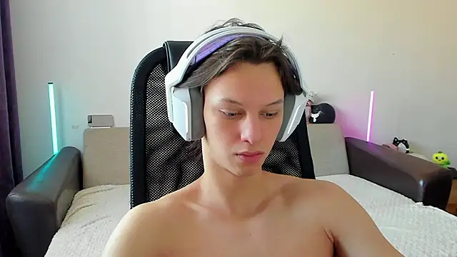 Ostin meow online show from 02/19/26, 04:42