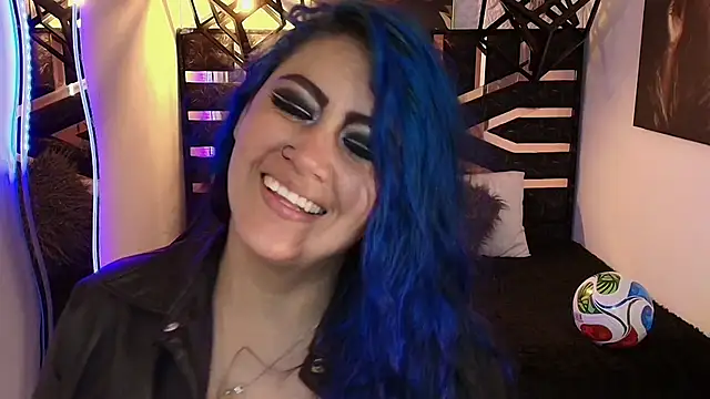 Snapshot of scarleth_blue chatting on 06/13/26, 04:21 scarleth blue online show from 06/13/26, 04:21
