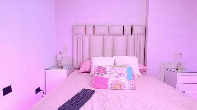 canela oss online show from 11/07/25, 11:59