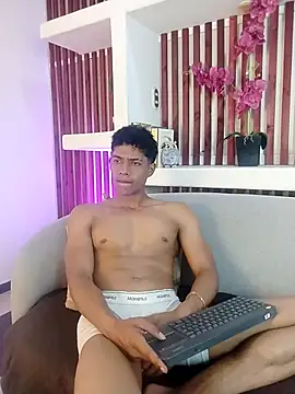 Snapshot of wagz chatting on 07/11/26, 12:00 wagz online show from 07/11/26, 12:00