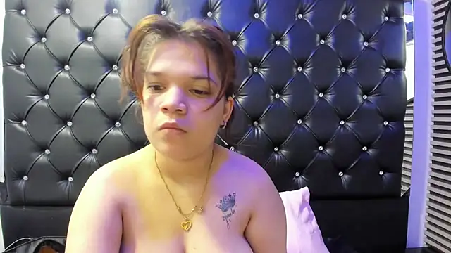 MelanyCarter18 online show from 12/17/25, 01:49