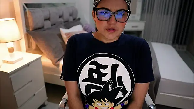 Camilaa bueno online show from 10/12/25, 03:30