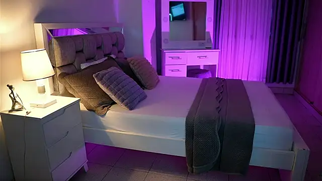 Camilaa bueno online show from 03/20/25, 11:02