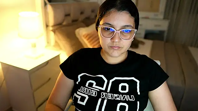 Camilaa bueno online show from 11/26/25, 02:44