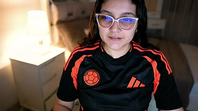 Camilaa bueno online show from 11/28/25, 02:23