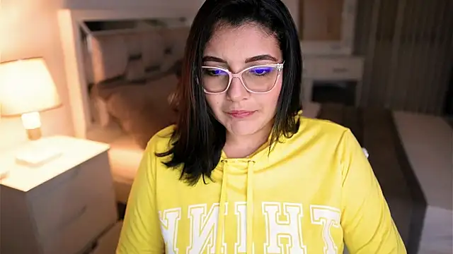 Camilaa bueno online show from 10/01/25, 11:41