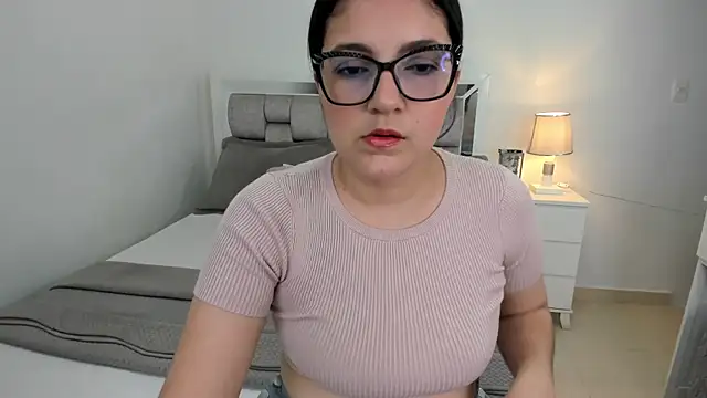 Camilaa bueno online show from 04/23/26, 10:11