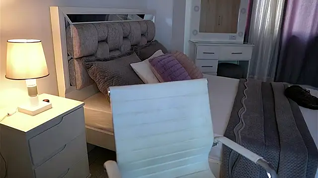 Camilaa bueno online show from 02/24/26, 10:21