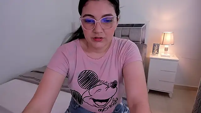 Camilaa bueno online show from 03/20/26, 10:11