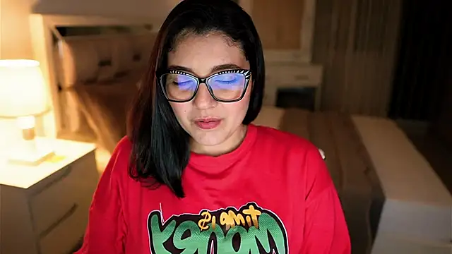 Camilaa bueno online show from 11/16/25, 12:26