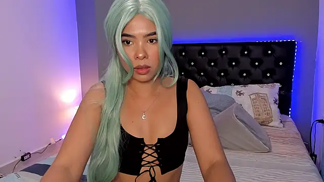 Snapshot of sharon_and_myke chatting on 03/22/25, 01:54 sharon and myke online show from 03/22/25, 01:54