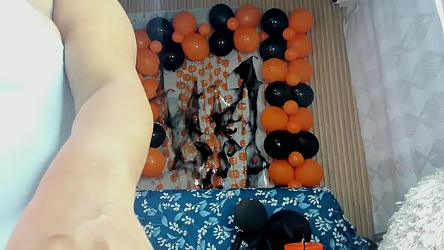 Any topless online show from 10/27/25, 11:00