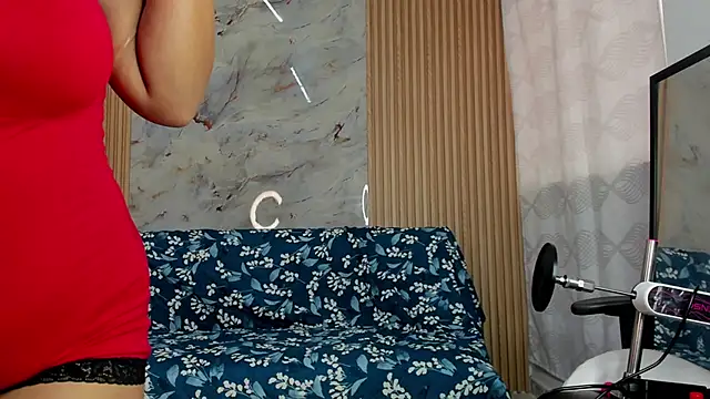 Any topless online show from 11/28/25, 11:10