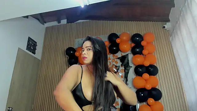 Any topless online show from 11/03/25, 11:03