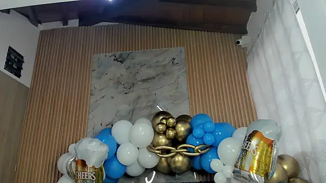 Any topless online show from 10/02/25, 11:02