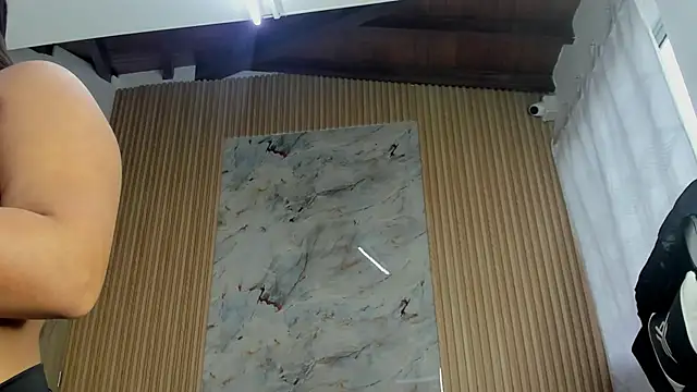 Any topless online show from 11/08/25, 11:03