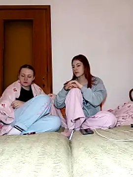 ella grays online show from 12/22/25, 05:35