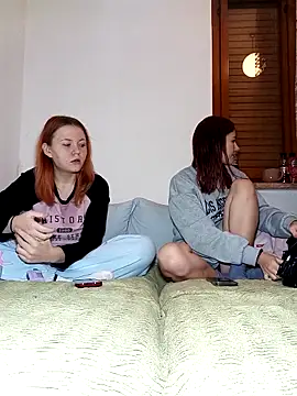 ella grays online show from 11/20/25, 07:14