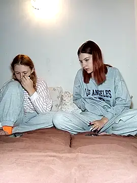 ella grays online show from 10/07/25, 05:14