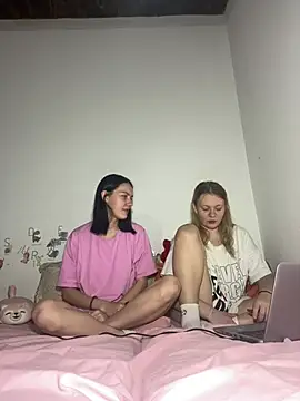 ella grays online show from 05/03/26, 08:12