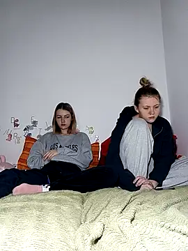 Snapshot of ella_grays chatting on 02/25/26, 05:02 ella grays online show from 02/25/26, 05:02