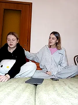 Snapshot of ella_grays chatting on 02/02/26, 05:12 ella grays online show from 02/02/26, 05:12