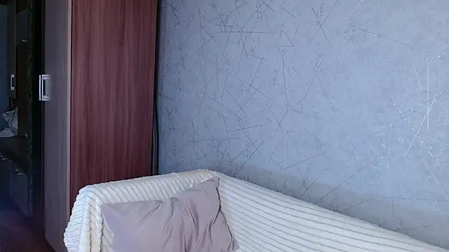 Snapshot of sofiaa_here chatting on 09/16/25, 12:33 sofiaa here online show from 09/16/25, 12:33