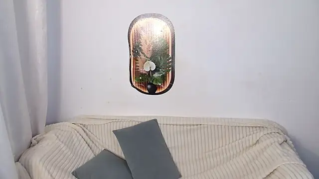 sofiaa here online show from 07/09/26, 11:59