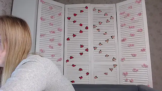 Snapshot of sofiaa_here chatting on 01/13/26, 12:15 sofiaa here online show from 01/13/26, 12:15