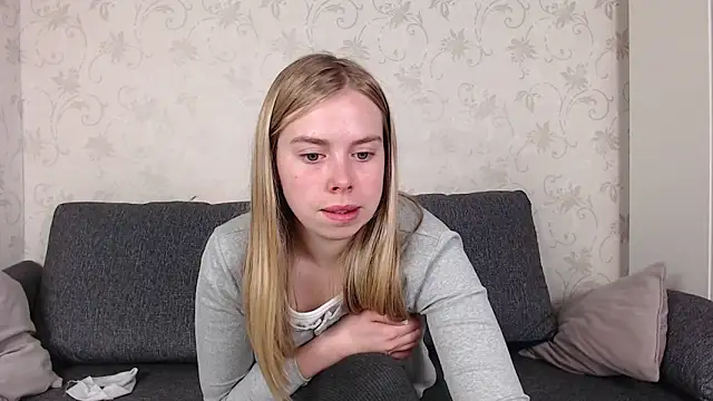 sofiaa here online show from 03/30/26, 12:23