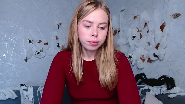 Snapshot of sofiaa_here chatting on 10/30/25, 12:31 sofiaa here online show from 10/30/25, 12:31