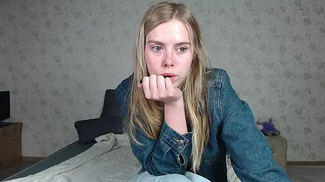 sofiaa here online show from 05/21/26, 11:57