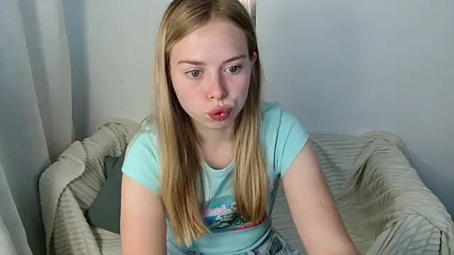 sofiaa here online show from 07/06/26, 12:06