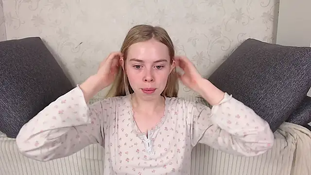 sofiaa here online show from 04/02/26, 11:44