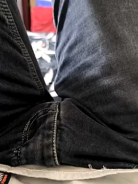 Snapshot of faaseel chatting on 02/23/25, 03:40 faaseel online show from 02/23/25, 03:40