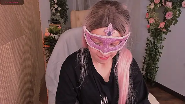 Snapshot of jeancolex chatting on 12/06/24, 12:22 jeancolex online show from 12/06/24, 12:22