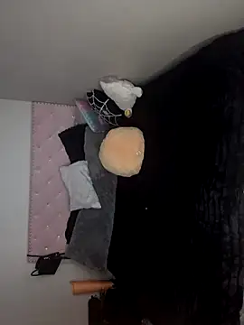 avarckssss online show from 10/16/25, 05:32