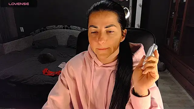 Aria Dl online show from 12/03/25, 01:32