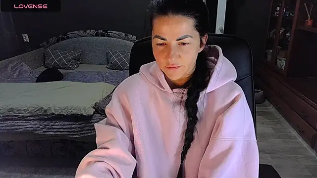 Aria Dl online show from 02/10/26, 02:16